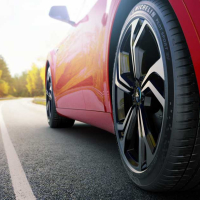 بهترین تایر برای رانندگی بین‌شهری | راهنمای انتخاب لاستیک مناسب جاده